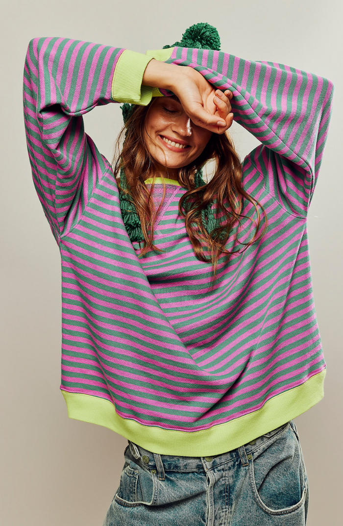 Liliane™ - Lebhafter Gestreifter Oversize-Pullover mit Akzenten
